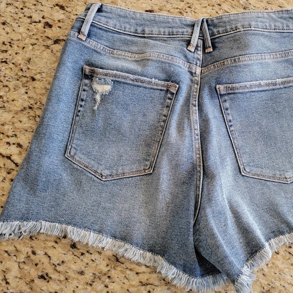Good American Bombshell Shorts sz 31 - Picture 4 of 7